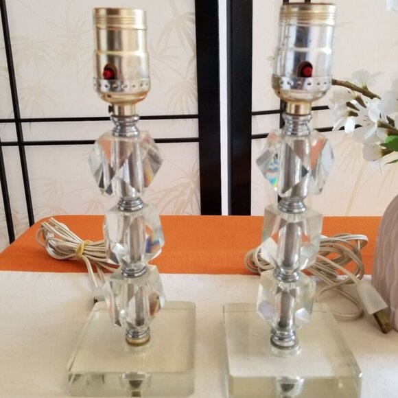 Vintage 1950's Lucite Table/Vanity/Boudoir MCM Lamps 10" - Set of 2 - EUC - Picture 1 of 4